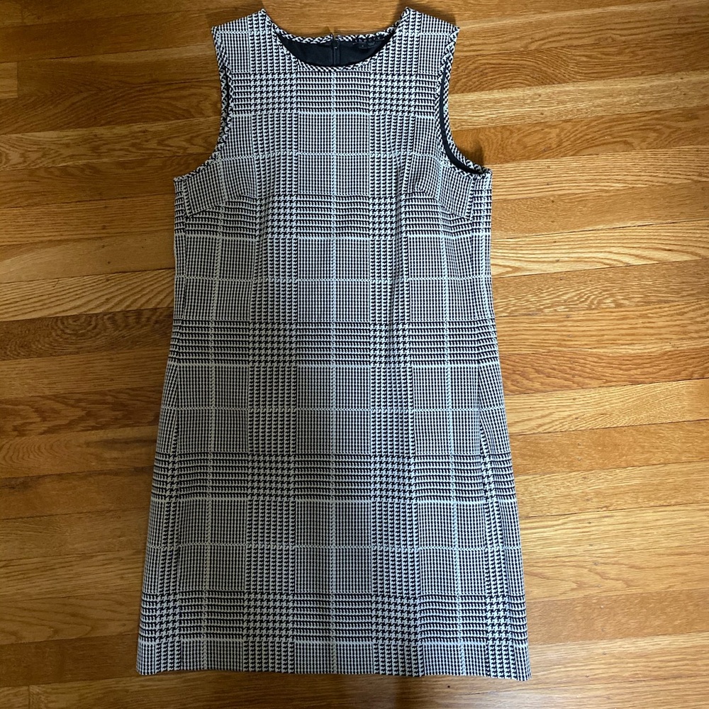 Theory size 6 herringbone dress